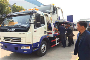 循化汽车道路救援拖车价格